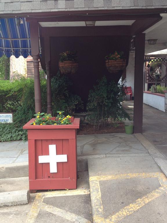 Matterhorn Tower Hotel Eureka Springs Bagian luar foto